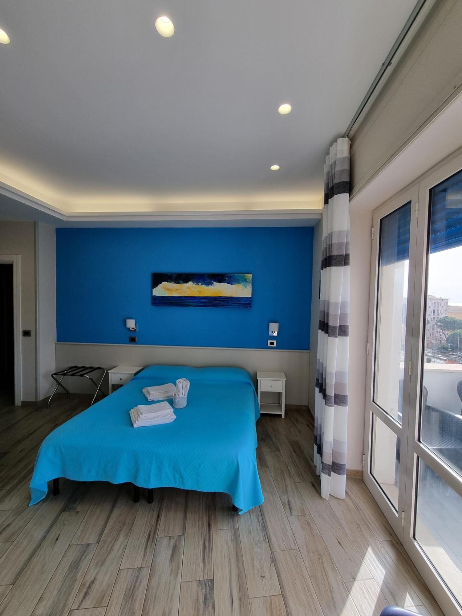 Oltre Il Mare Guest House กาเอตา ภายนอก รูปภาพ