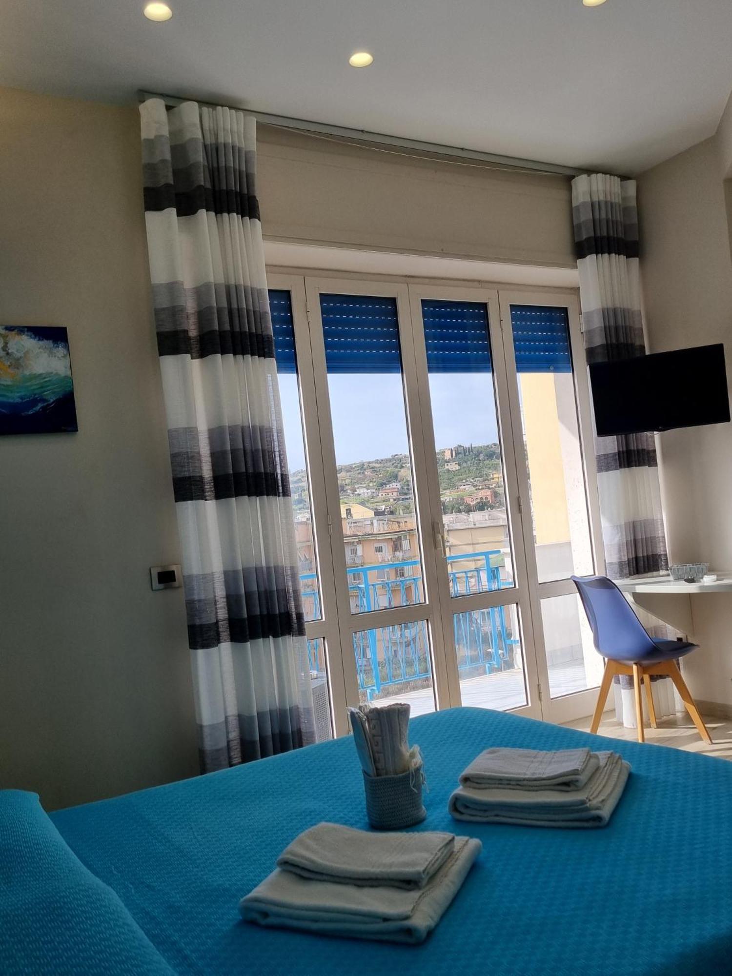 Oltre Il Mare Guest House กาเอตา ภายนอก รูปภาพ