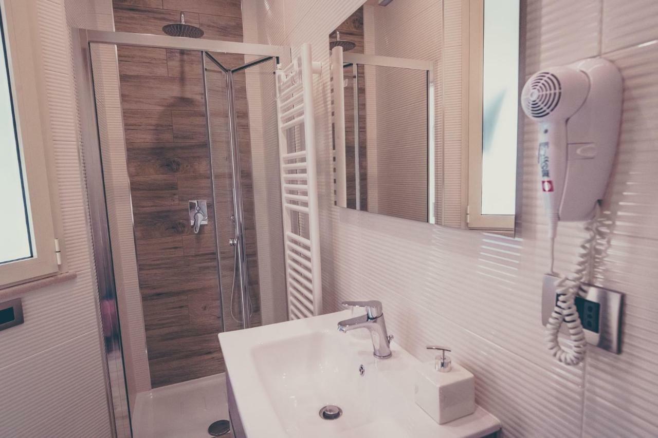 Oltre Il Mare Guest House กาเอตา ภายนอก รูปภาพ