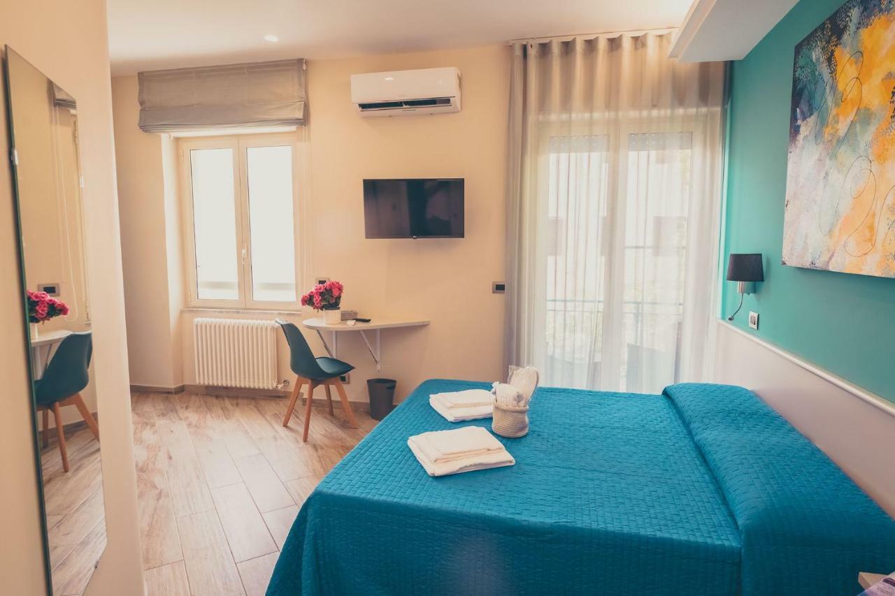 Oltre Il Mare Guest House กาเอตา ภายนอก รูปภาพ
