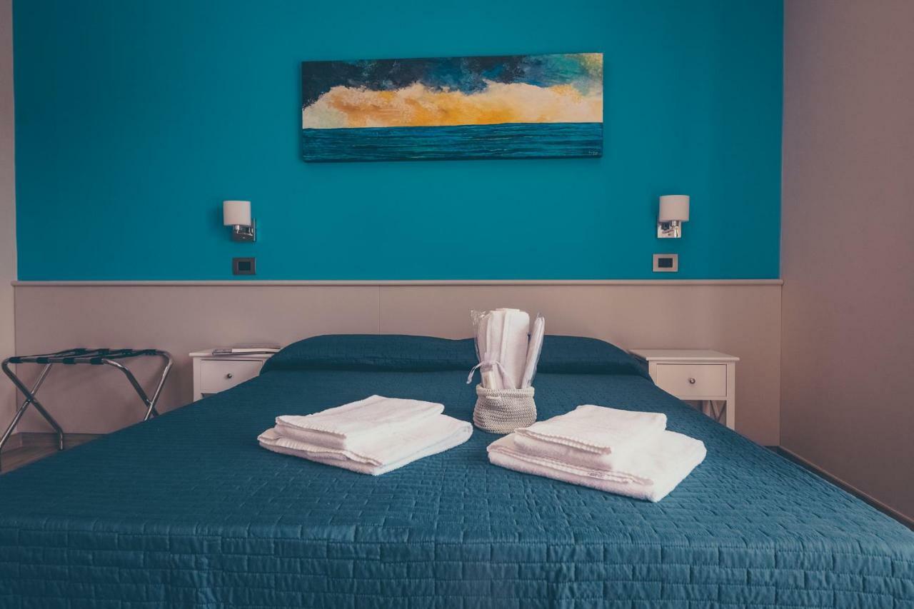 Oltre Il Mare Guest House กาเอตา ภายนอก รูปภาพ